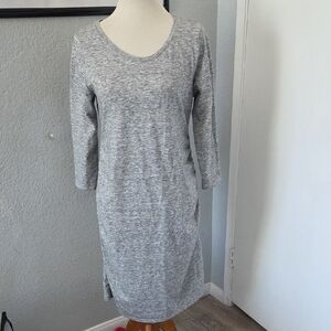 Liz Lange Maternity Gray Long-Sleeve Scoop Neck Dress Medium
